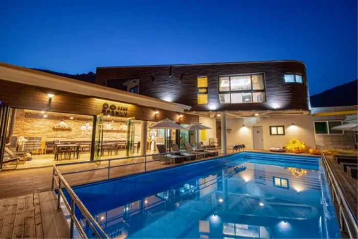 도그밀리(DOGMILY)