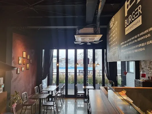 Sambi (3B-Burger Bar Brothers)