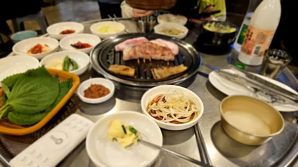 우돈 육쌈정식,오겹,갈비