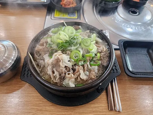 육더미샤브 앤 국밥